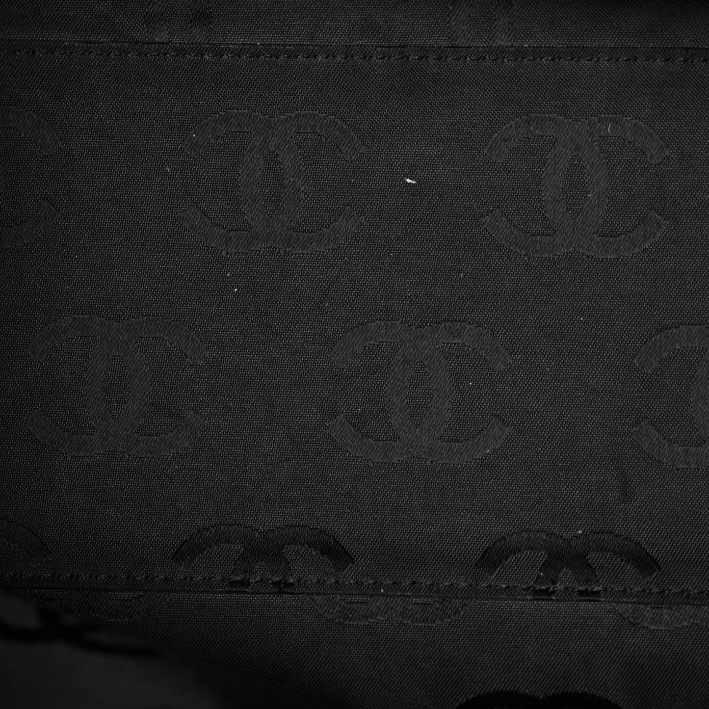 Calfskin Contrast Stitch Surpique Tote Black
