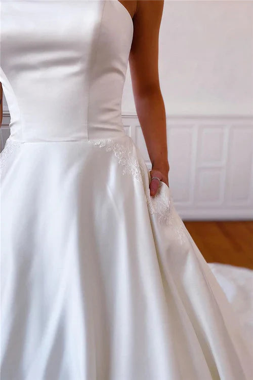 omberprom Elegant Lace Appliques Long Strapless Wedding Dress with Pockets