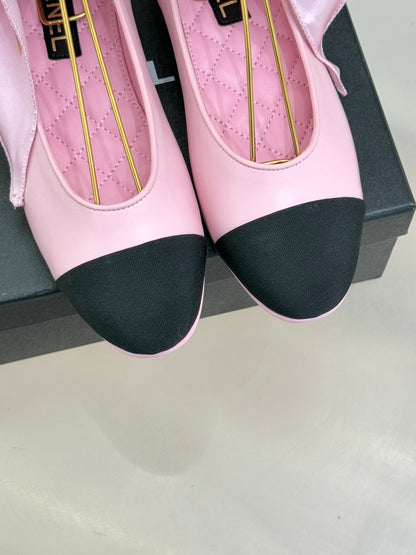 CC 26C Double C Ribbon Flat Shoes Black Pink Cafskin Fabric 557536