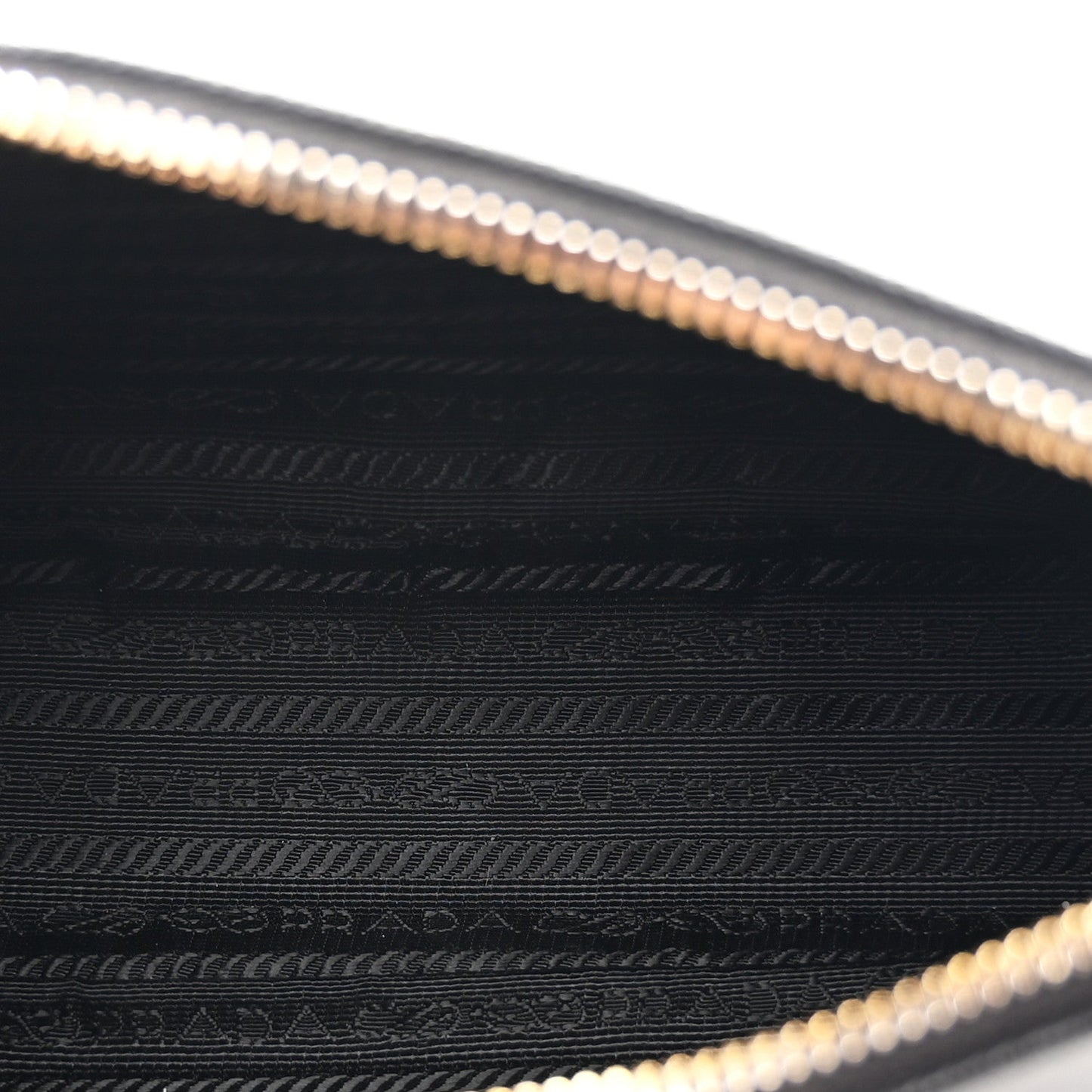 Saffiano Lux Re-Edition 2005 Shoulder Bag Black