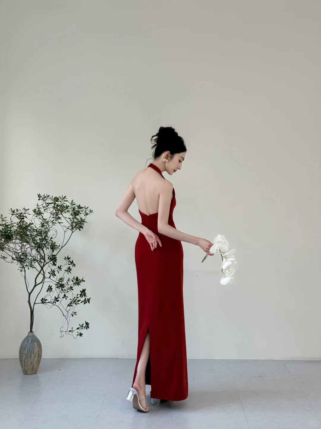 Elegant Burgundy Fitted Halter Neck Deep V-neck Satin Long Prom Evening Dress P4124