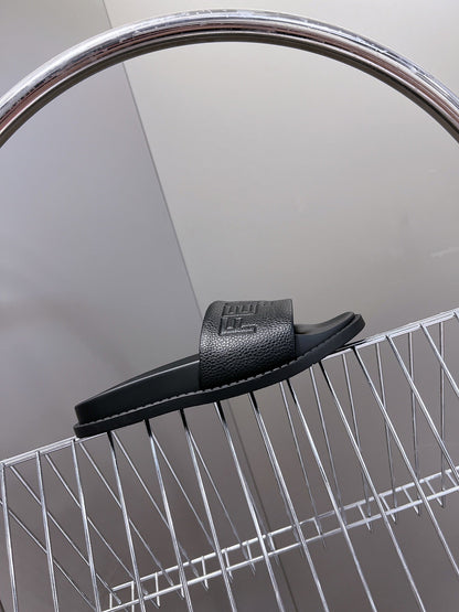 FENDI ROMA SLIDES IN BLACK LAMBSKIN LEATHER