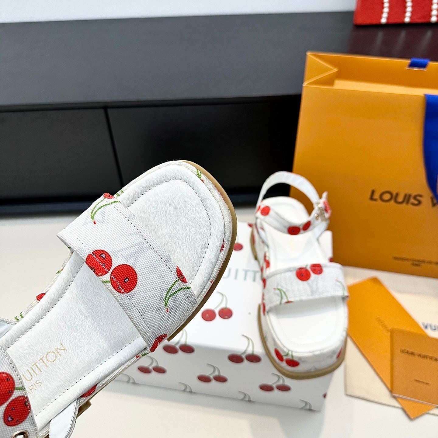 LV Maya Platform Sandals Cherry Motif 6cm White Cowhide Denim 572494