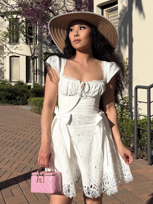 Fashion White Lace Short-sleeved Design A-line Party Dress Homecoming Dress TP3866