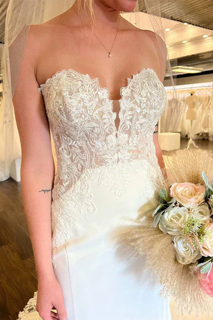 omberprom Elegant Lace Strapless Mermaid Long Wedding Dress
