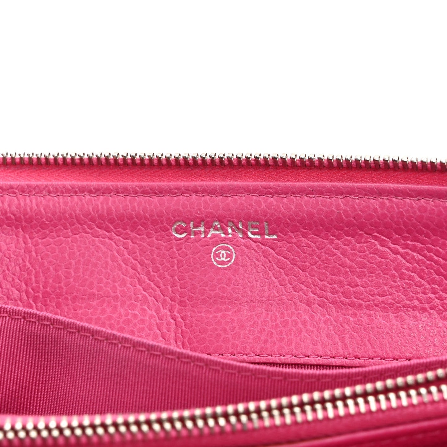 Caviar Quilted Enamel Zipped Clutch  Pink