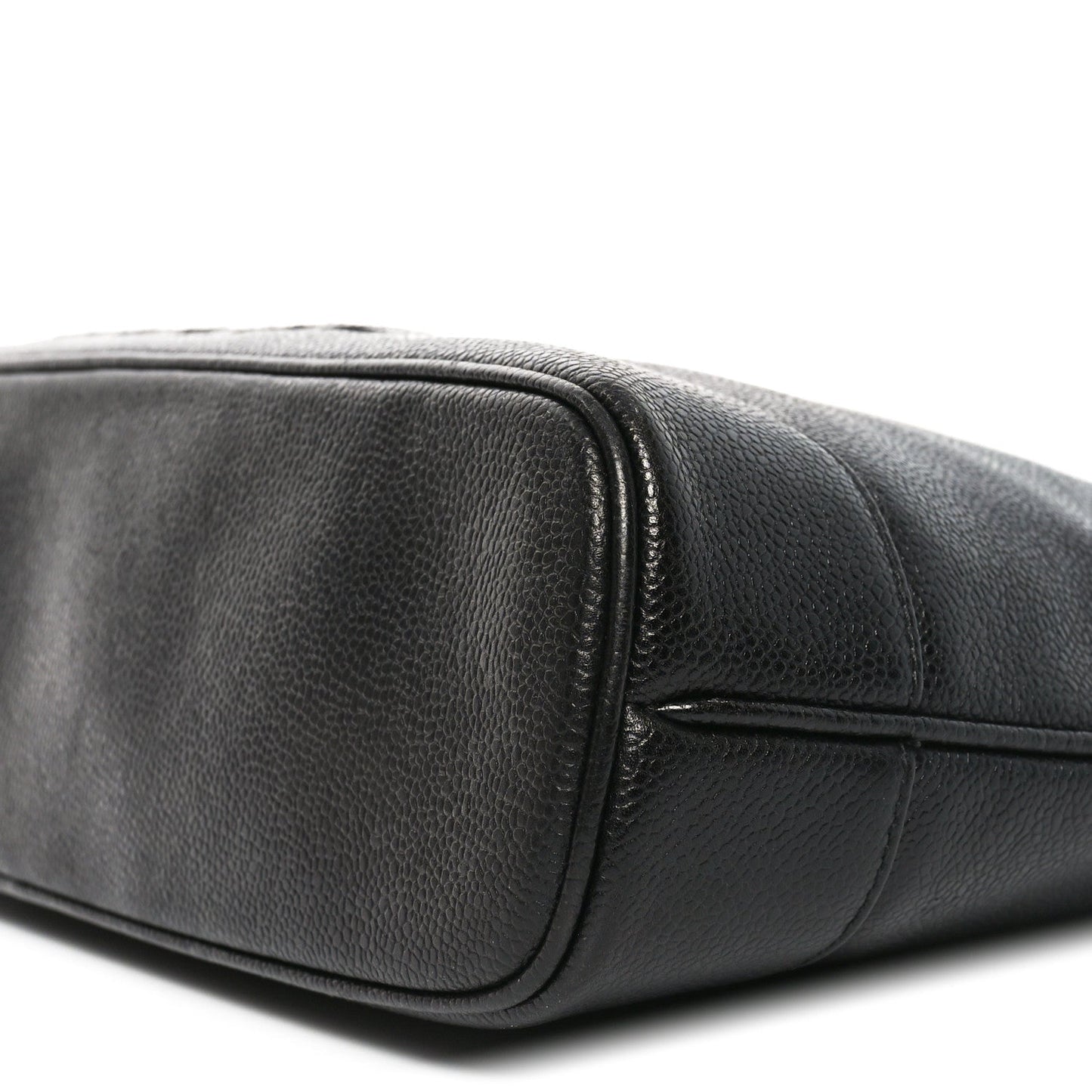Caviar Shoulder Bag Black