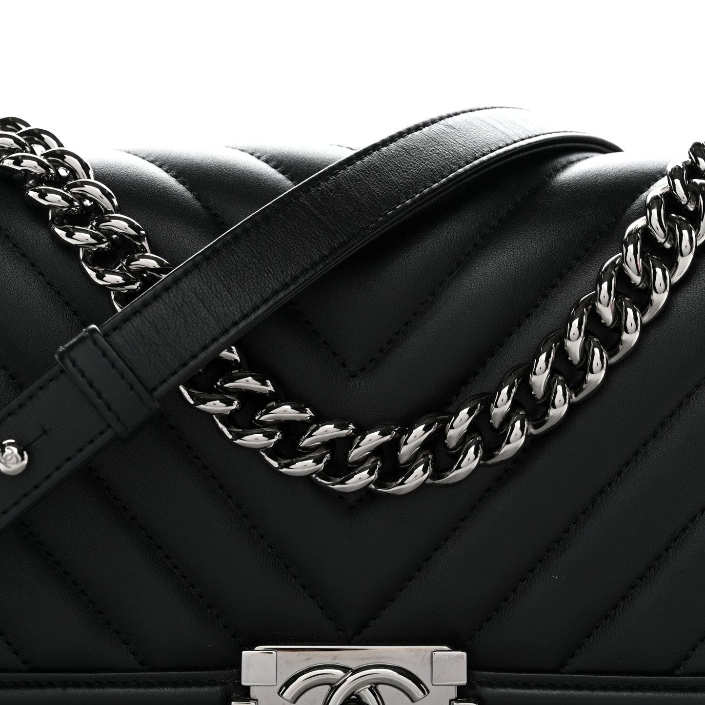 Calfskin Chevron Quilted Medium Boy Flap Black