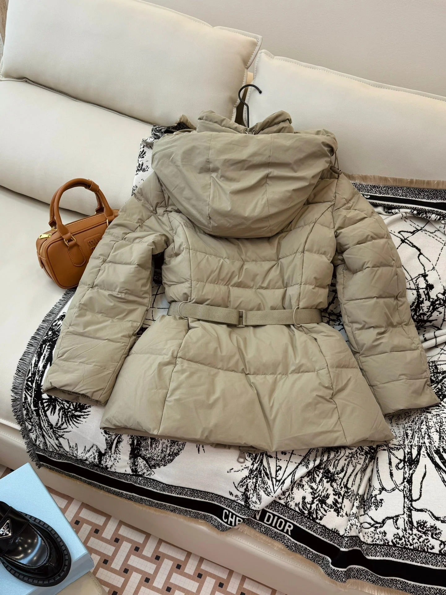 BURBERRY 25S MID-LENGTH DOWN COAT 170