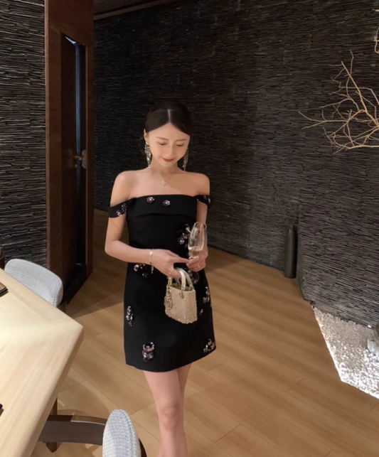 Birthday dress high-end party small dress high-end luxury niche heavy one-shoulder black dress R1772