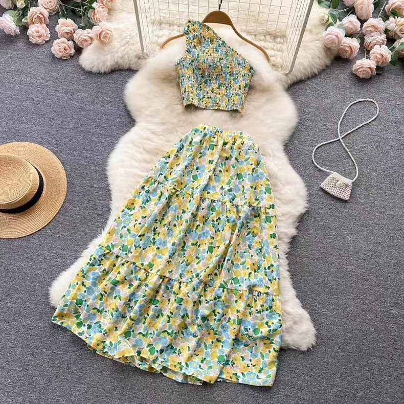 New Seaside Holiday Fashion Short Sleeveless Top High Waist Floral Skirt Two-piece Set TP2858