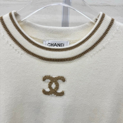 Chanel 2026 Crew Neck Short-Sleeve T-Shirt Cream Wool Cashmere 356959