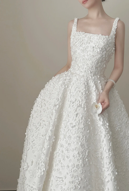 White floral spaghetti strap, waist-cinched, slim-fit, full-skirted long prom dress R7971