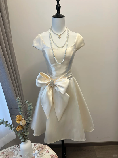 White short sleeve elegant neckline satin waist slim fit short skirt homecoming dress R4168