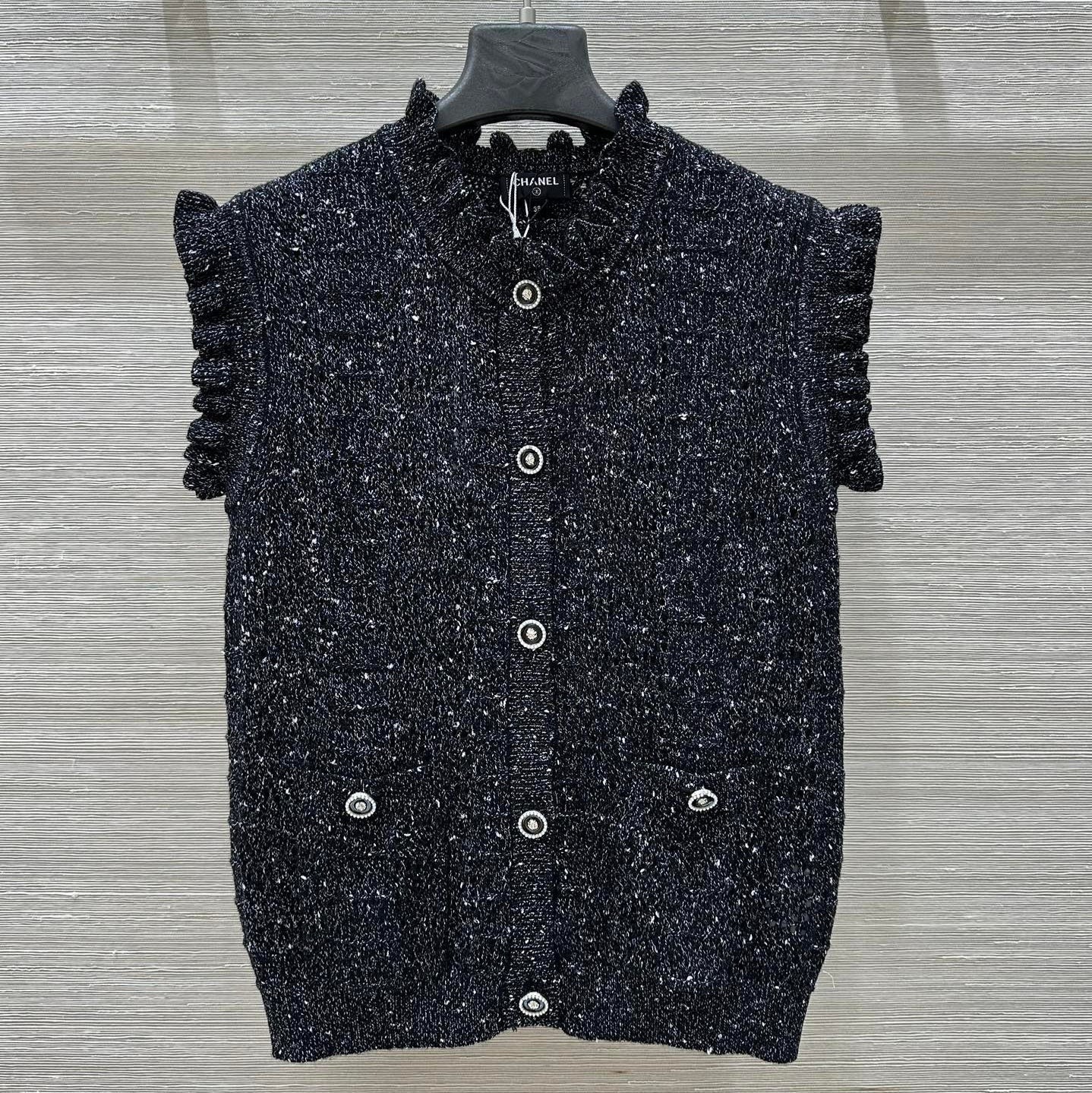CHANEL SLEEVELESS TOP STYLE 74