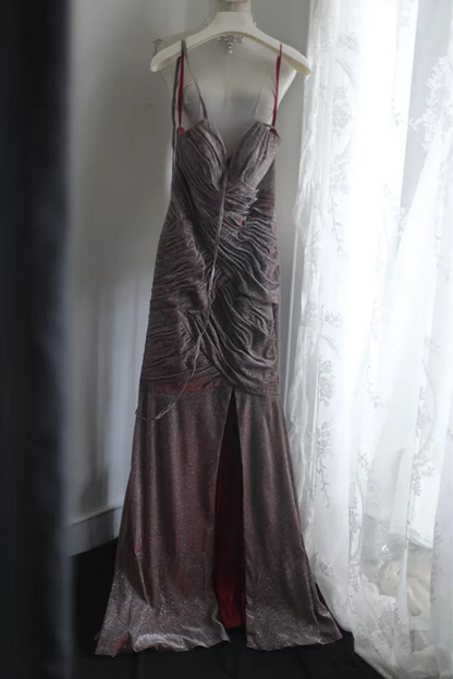 Dark red halter-neck, fitted, pleated, fishtail skirt, long ball gown R6751