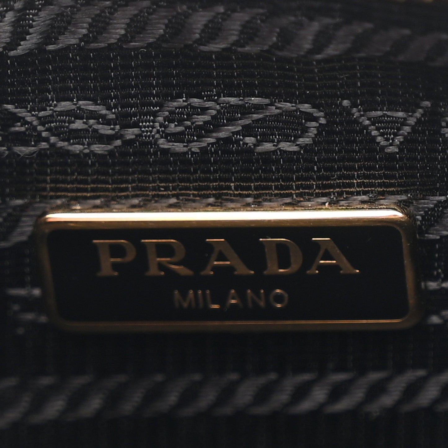 Saffiano Lux Re-Edition 2005 Shoulder Bag Black