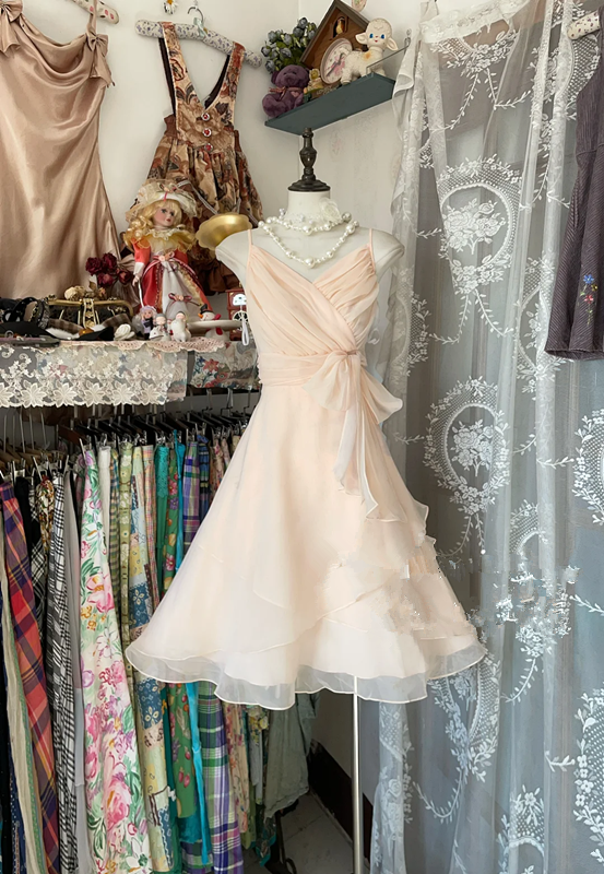 Apricot pink halter-neck mini dress with a fitted waist, a ball gown R6272