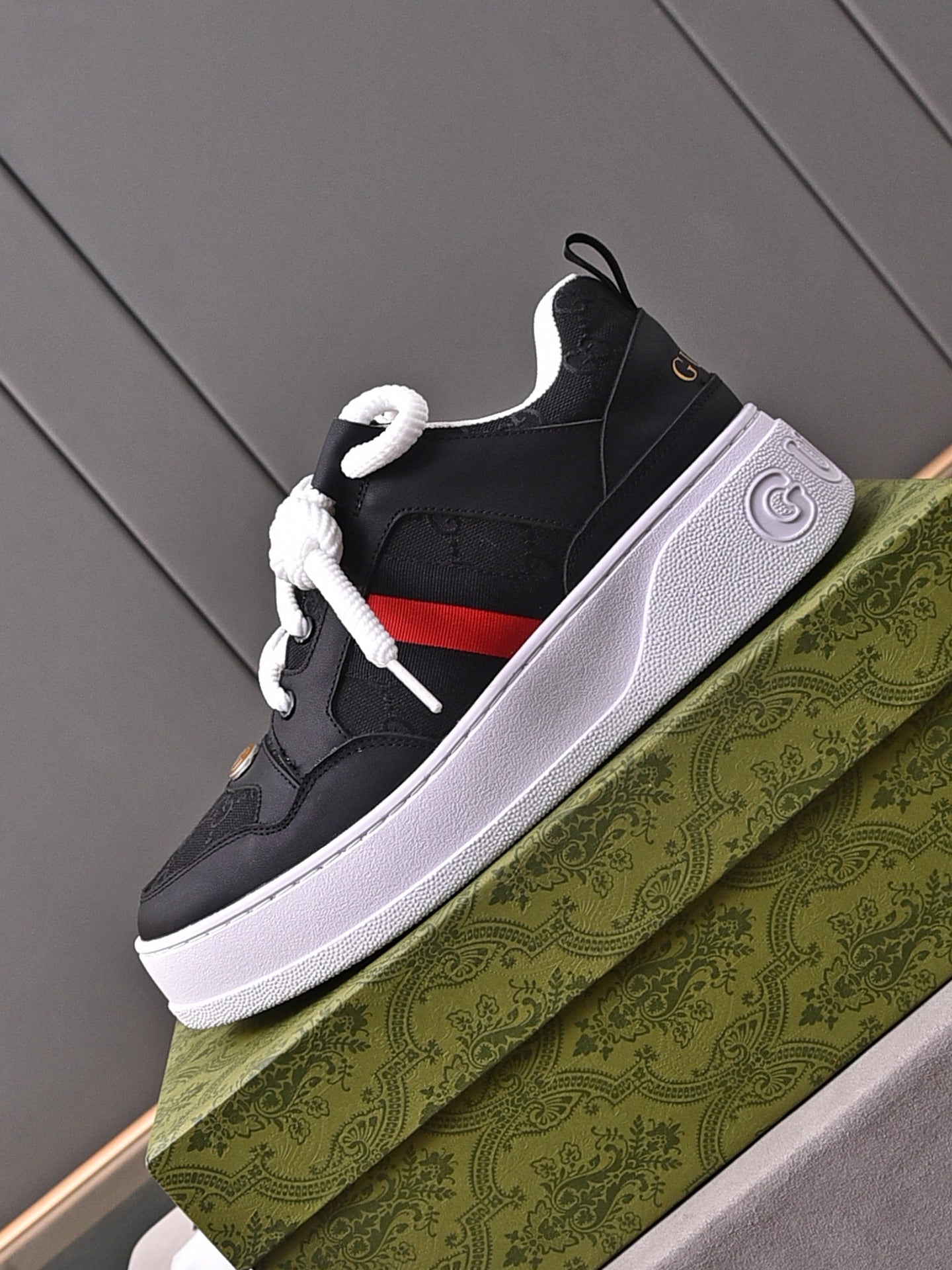 GG SCREENER LEATHER TRAINERS