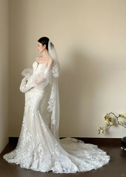 Elegant White Mermaid Train Lace Tulle Wedding Dress P4028