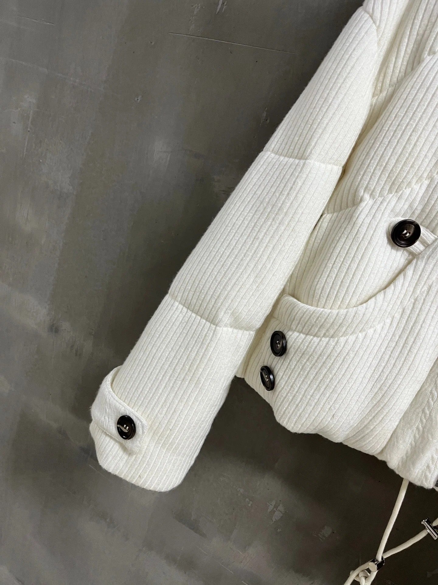 MIUMIU DOWN JACKET STYLE 690