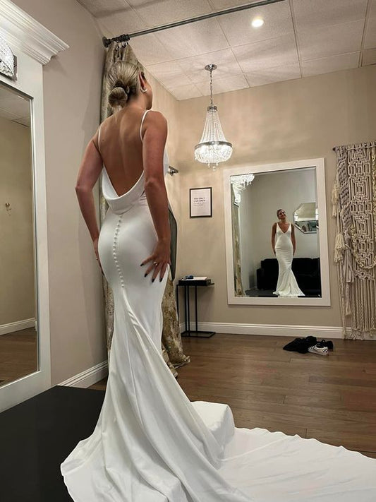 V Neck Sleeveless Mermaid White Wedding Dress Spaghetti Straps Backless Bridal Gown