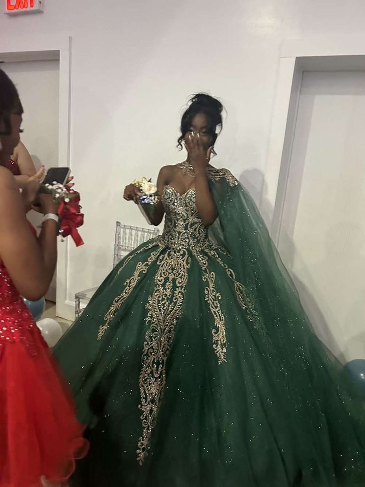 Green Quinceanera Dresses For Sweet 16 Girls Princess Ball Gowns With Cape