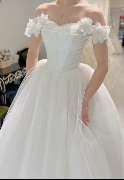White Off Shoulder Wedding Dresses Tulle Floral Sleeveless Bridal Gown      S7127
