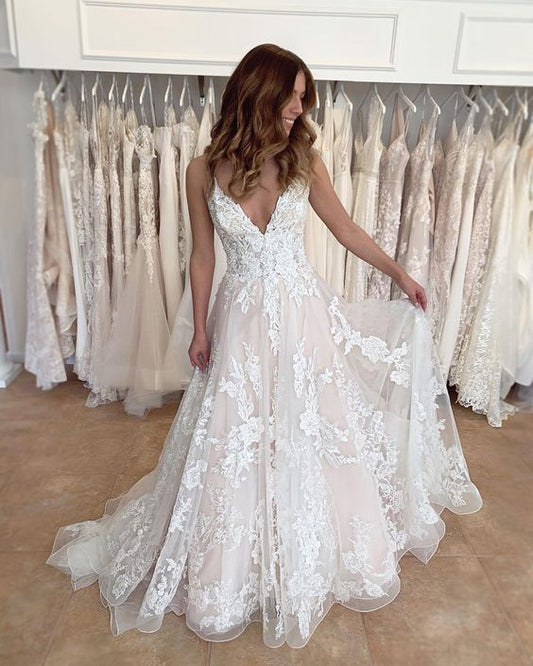 Light champagne applique tulle wedding gown spaghetti straps bridal dresses