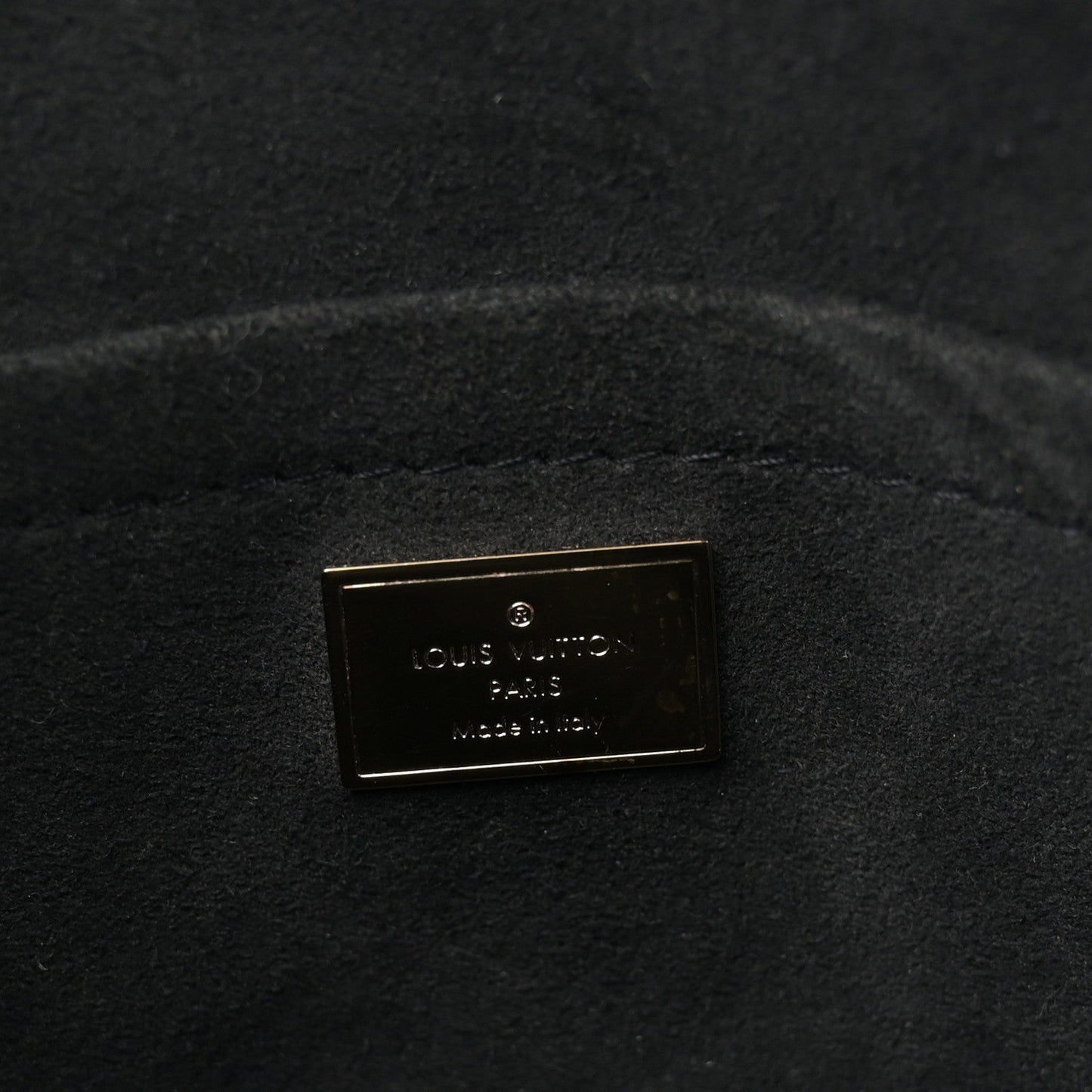 Vernis Epi Monogram Spring Street Black
