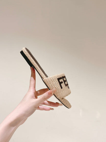 FENDI SIGNATURE MULE SLIDES IN BEIGE FIBRE WITH BROWN EMBROIDERED LOGO