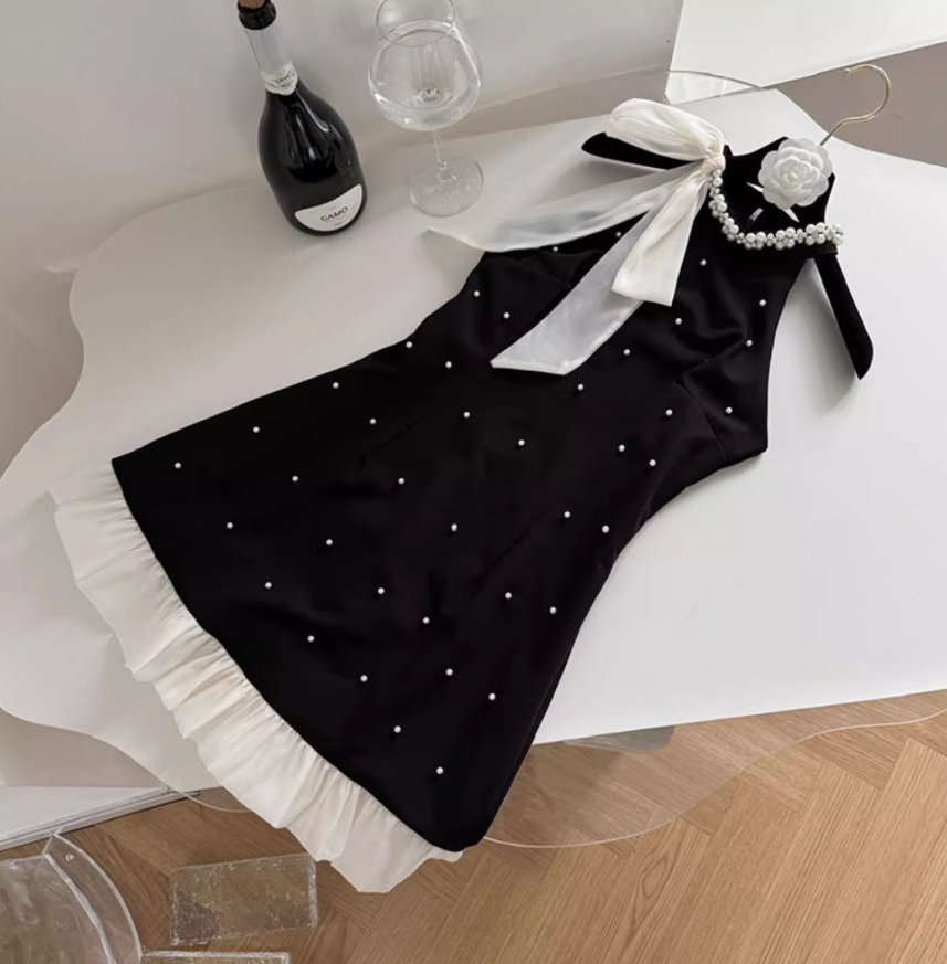 Bowknot halter neck black suspender dress 2025 slim A-line skirt beaded diamond bottoming skirt R0283