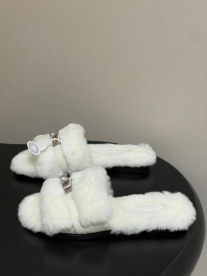 Hermes Giulia Kelly Buckle H-Slippers White in Wool 594328