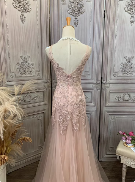 Elegant Pink Mermaid V-Neck Lace Embroidery Tulle Long Prom Dress Evening Dress P4346