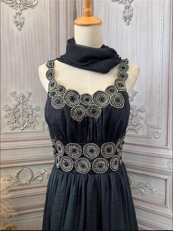 Vintage Court Black Embroidery Circular Pattern Black Diamond Chiffon Long Prom Dress Evening Dress P4353