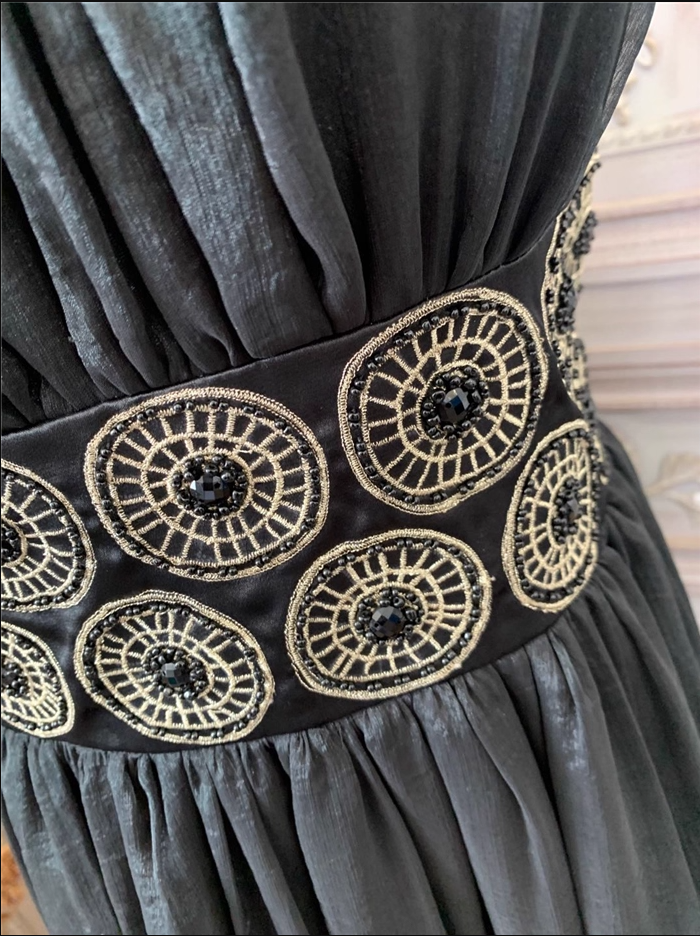 Vintage Court Black Embroidery Circular Pattern Black Diamond Chiffon Long Prom Dress Evening Dress P4353
