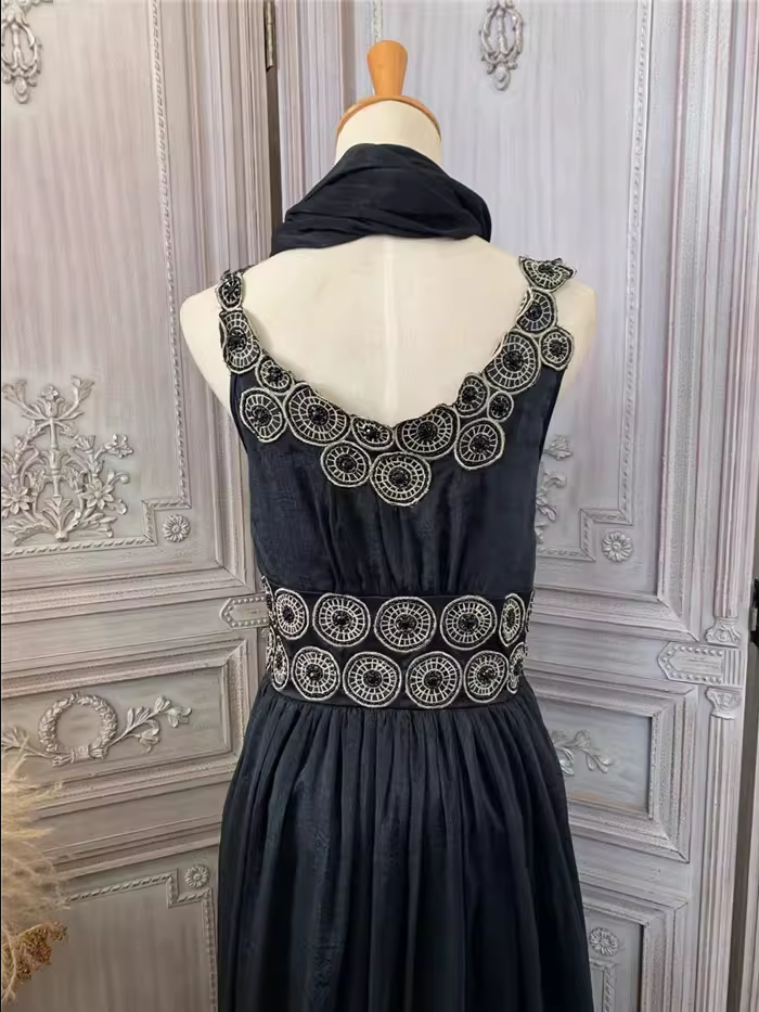 Vintage Court Black Embroidery Circular Pattern Black Diamond Chiffon Long Prom Dress Evening Dress P4353