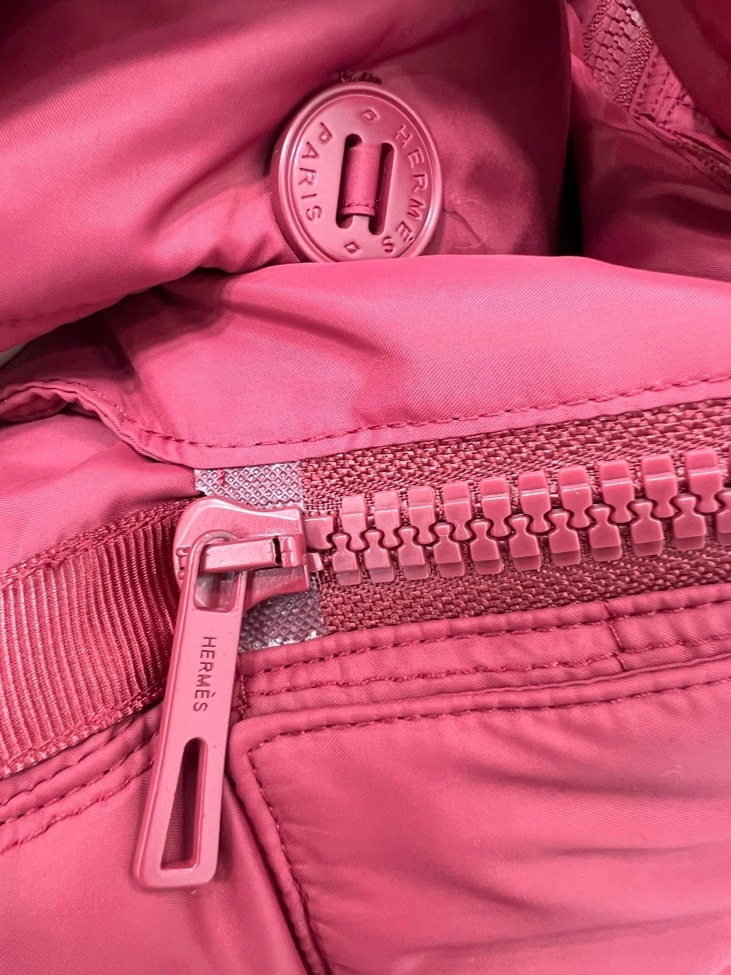 HM 25 Diamond-Guilted Padded Jacket Red Cotton and Polyester 302845