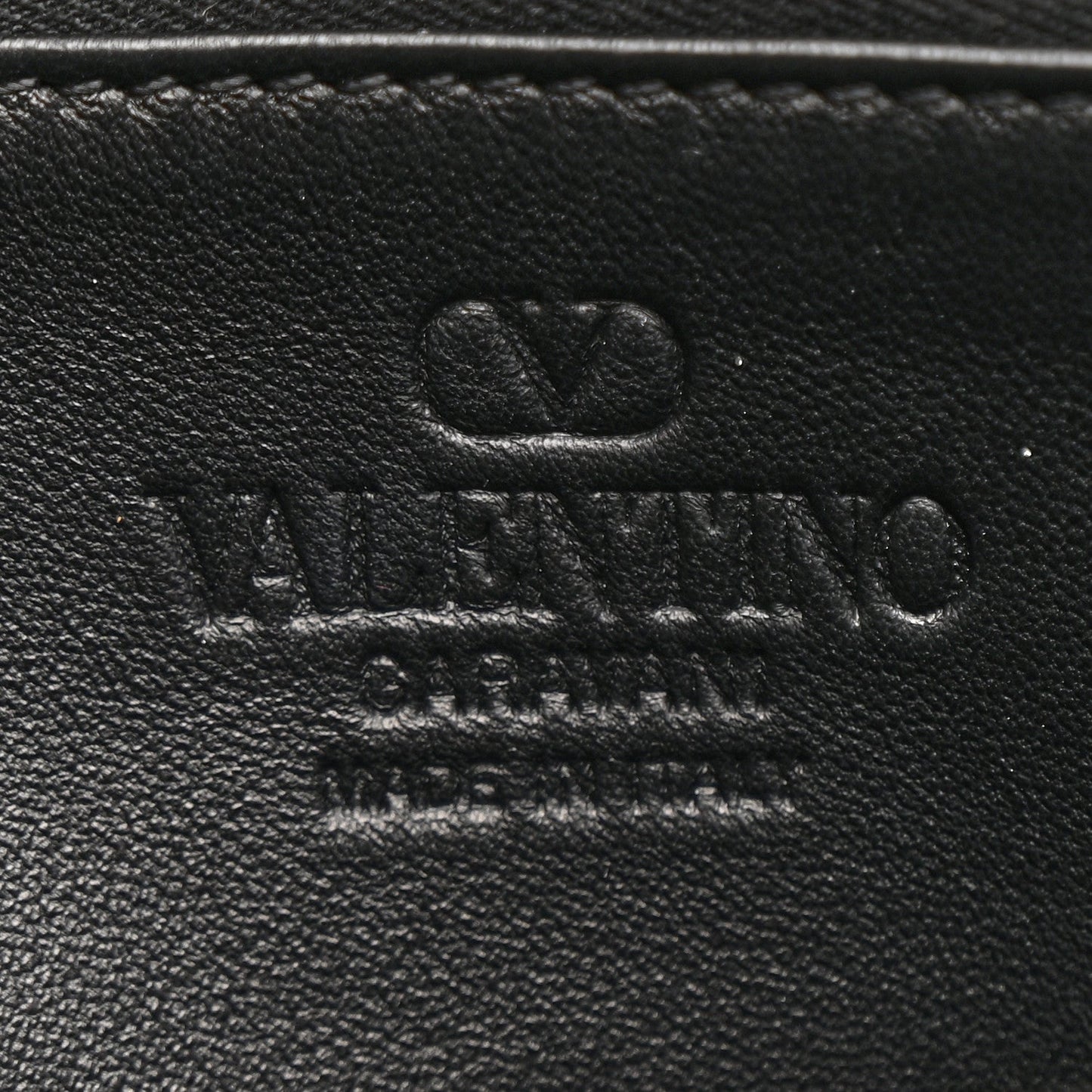 Calfskin Quilted Vlogo Small Top Handle Shoulder Bag Black
