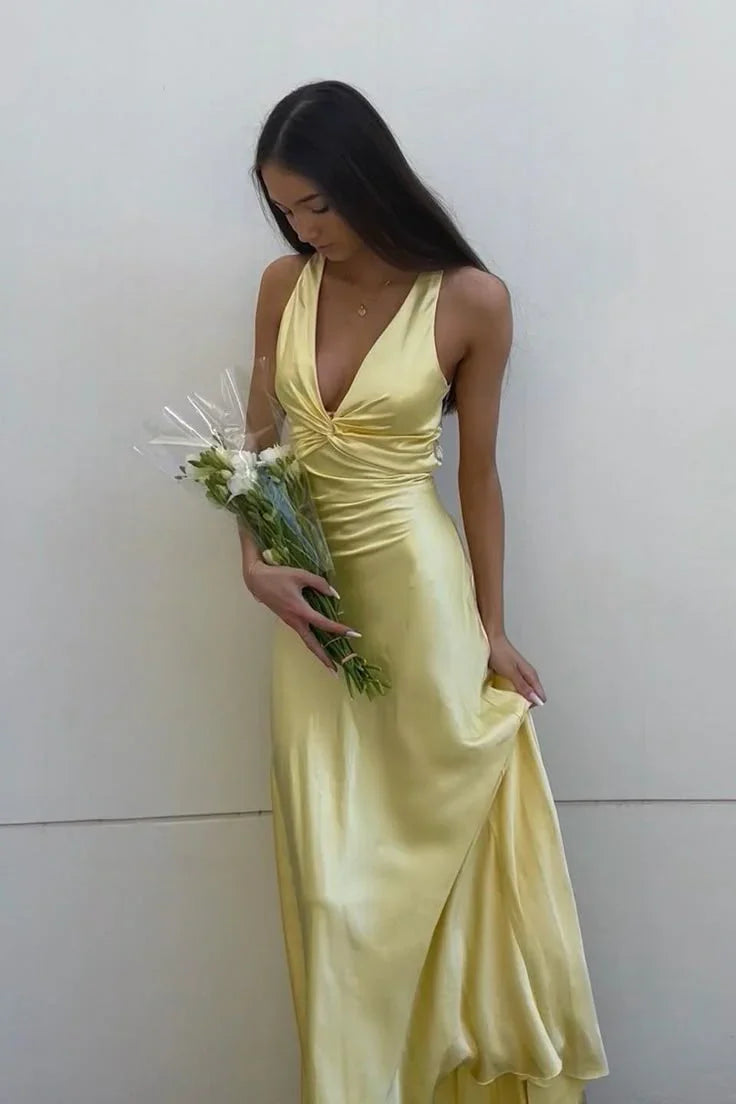 Elegant Meriamd Satin V Neck Prom Dress with Ruched Bodice