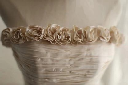 Tea-colored strapless waist-cinching ruched white ballgown long prom dress R7950