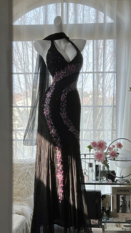 Black halter neck slim waist sexy long ball gown R6089