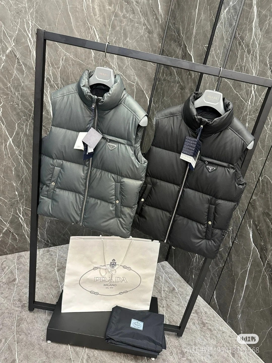 Prada 25 Vest Black And Grey Polyester 291392
