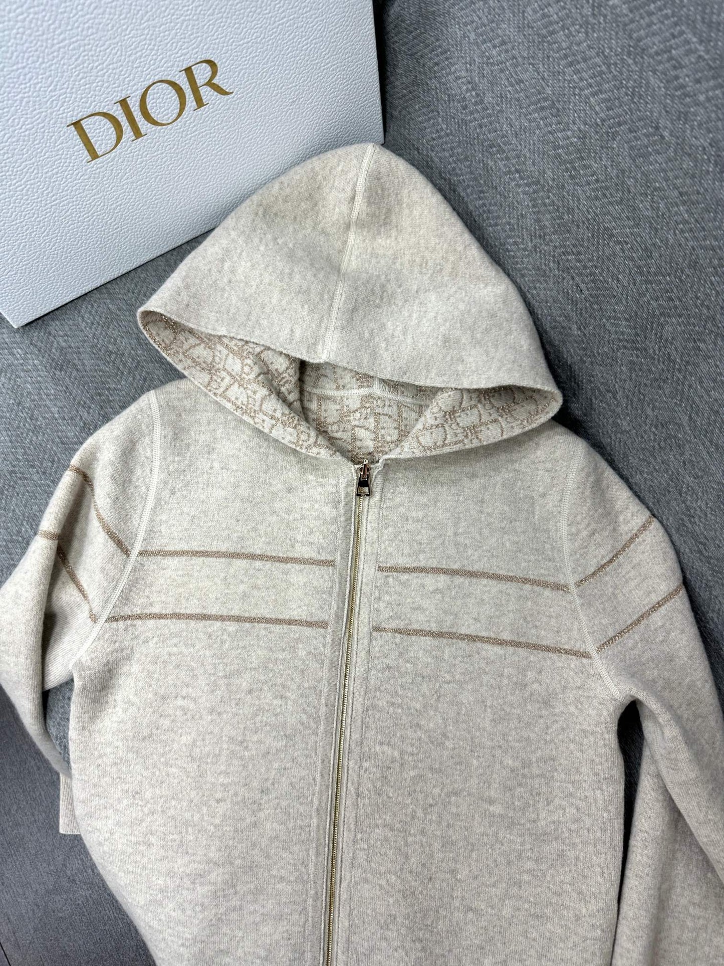 CD Reversible Zipped Cardigan with Hood Grey Cashmere 336827