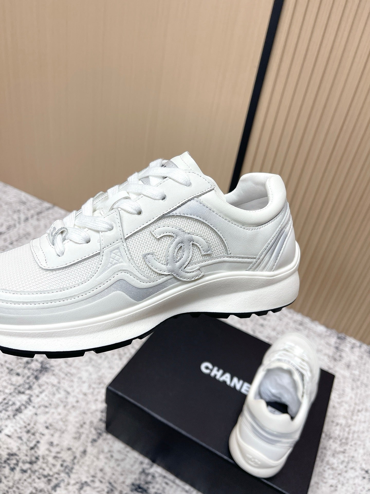 Chanel 26SS New Casual White Sneakers in Cowhide with Mesh Cloth 591414
