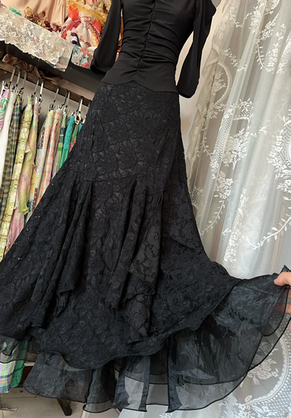 Black off-the-shoulder lace maxi dress, fitted waist ball gown R6325