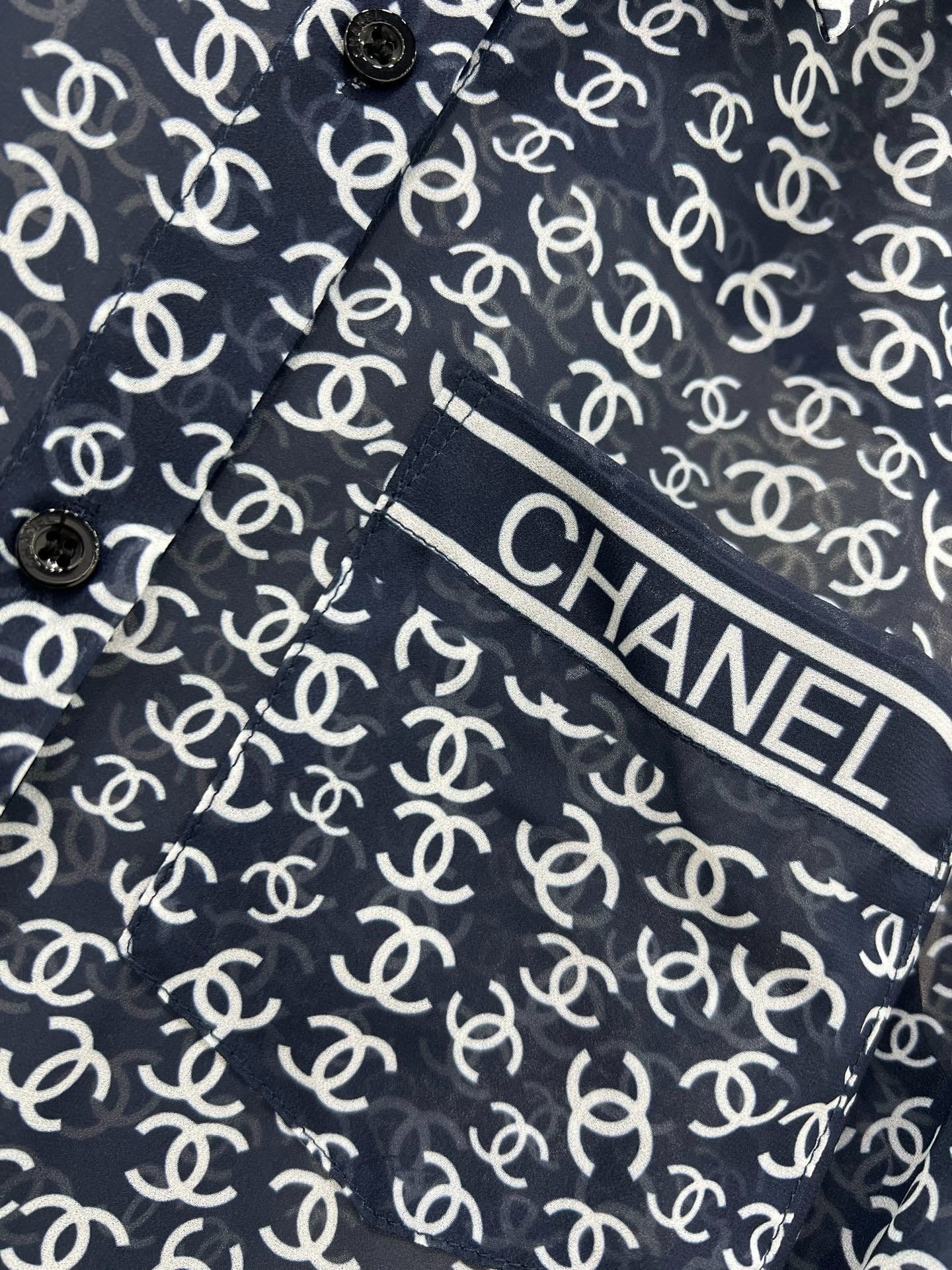 CHANEL LOGO PRINTED SHIRT 275191