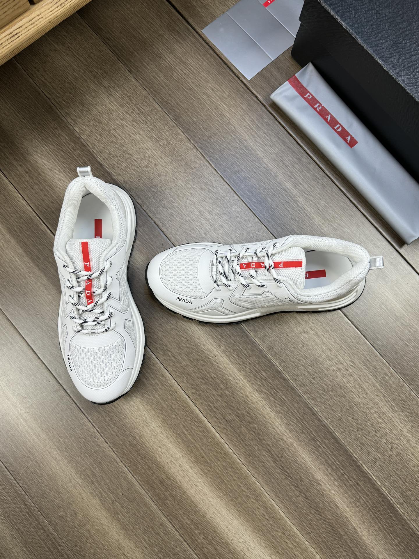 PRA SNEAKER WHITE NAPPA CALFSKIN AND FLYKNIT FABRIC