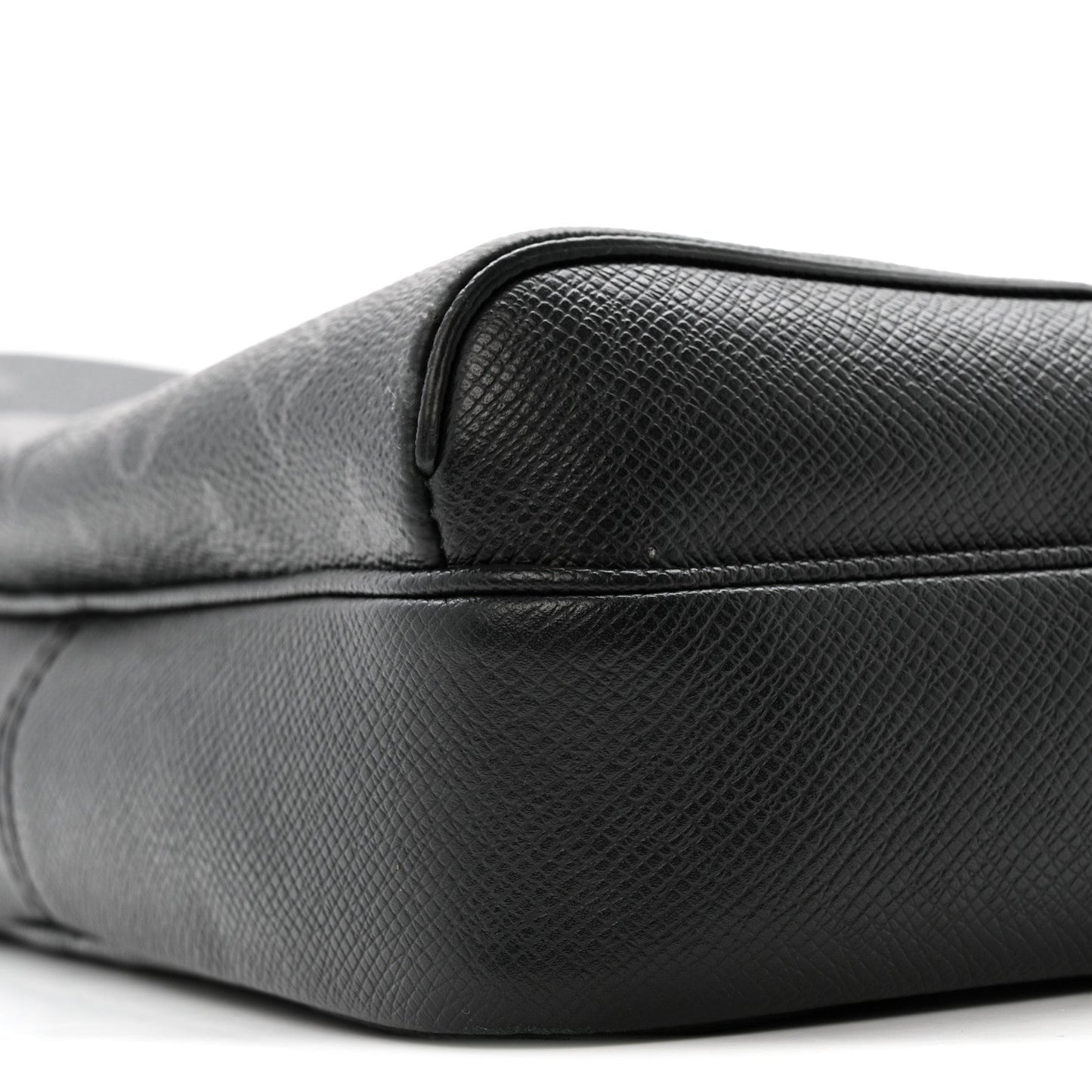 Taiga Monogram Eclipse Outdoor Messenger Black