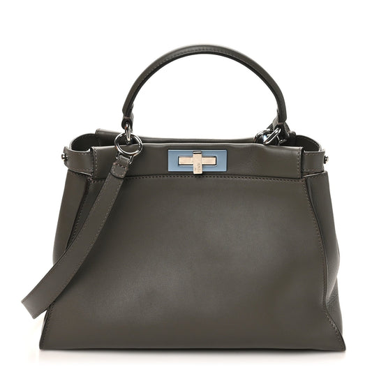 Vitello Seta Shiny Nappa Medium Peekaboo Iconic Satchel Carbone Grigio Polvere